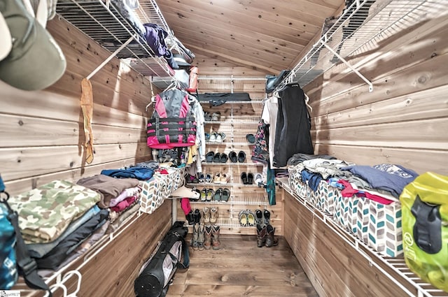 261 Joann Cir, Fair Play, SC 29643 - spacious closet featuring hardwood / wood-style floors and vaulted ceiling
