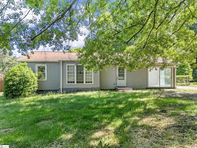797 Jackson St, Spartanburg, SC 29303 - rear view of property with crawl space and entry steps