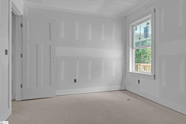 spare room featuring concrete floors