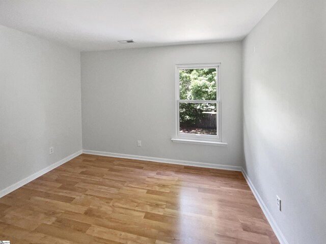 102 Thurber Way, Simpsonville, SC 29681 - unfurnished room featuring light wood-style floors, visible vents, and baseboards