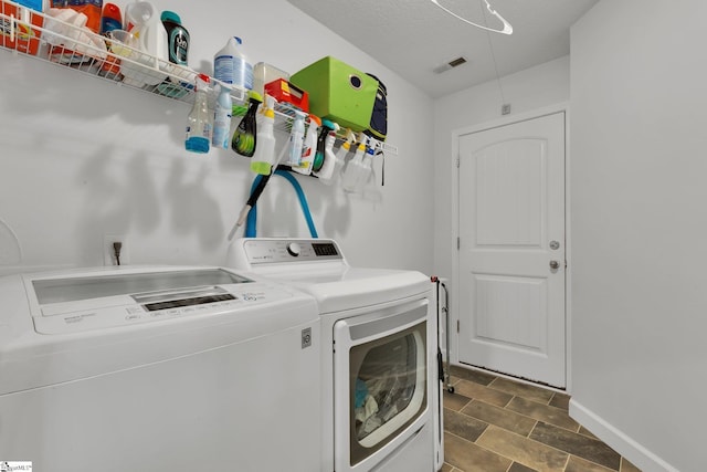 301 Highland Springs Loop, Inman, SC 29349 - laundry room featuring washer and clothes dryer and baseboards