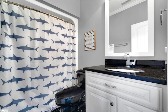 100 Bent Willow Way, Easley, SC 29642 - full bathroom with crown molding, vanity, toilet, and a shower with curtain