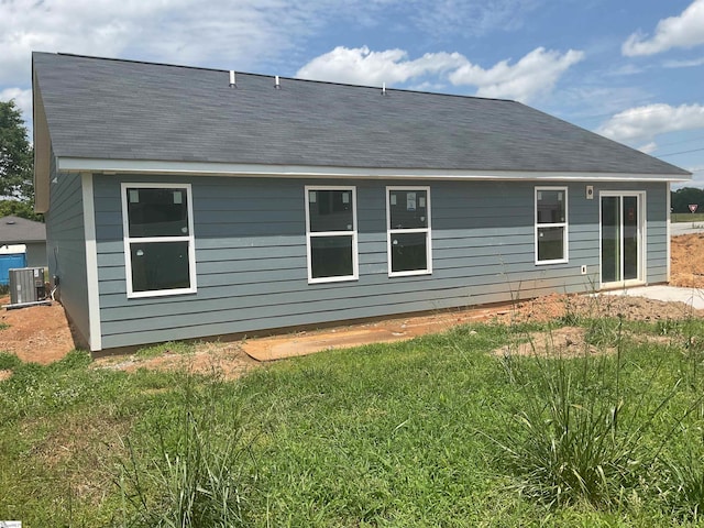 3 Wenck Cir, Fountain Inn, SC 29644 - rear view of property with cooling unit and a yard