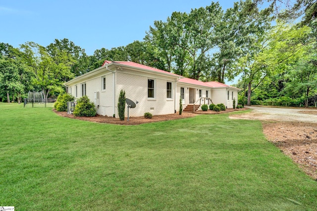 103 Mississippi Dr, Clinton, SC 29325 - single story home featuring a front lawn and brick siding