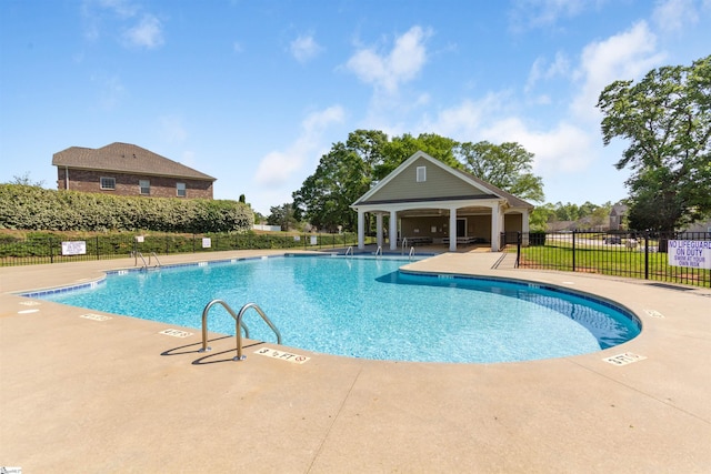 101 Belgian Blue Way, Fountain Inn, SC 29644 - community pool with fence and a patio area