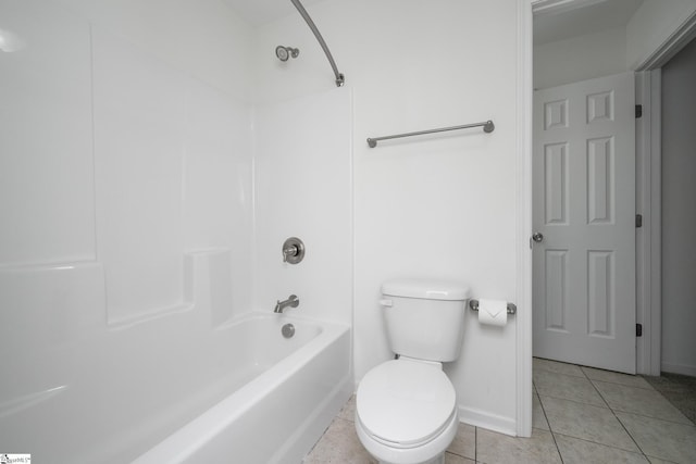 221 Wilsontown Rd, Laurens, SC 29360 - bathroom featuring tile patterned floors, baseboards, toilet, and bathing tub / shower combination