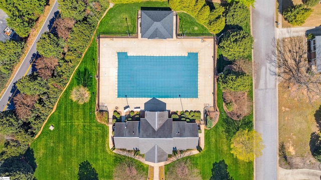 drone / aerial view of a pool area