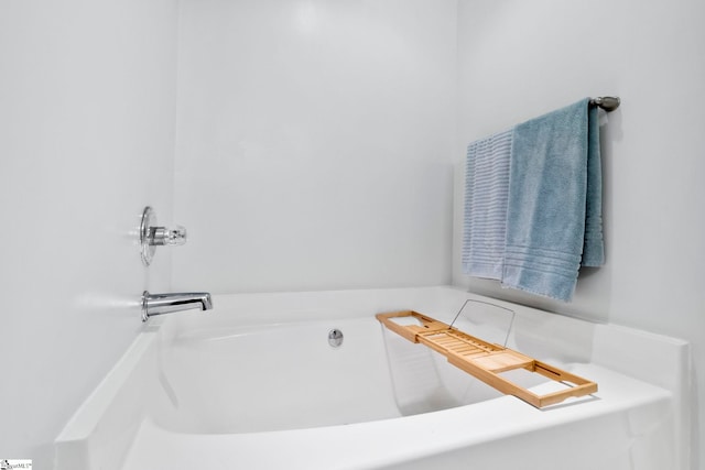 111 Woodvale Ave, Fountain Inn, SC 29644 - bathroom featuring a tub