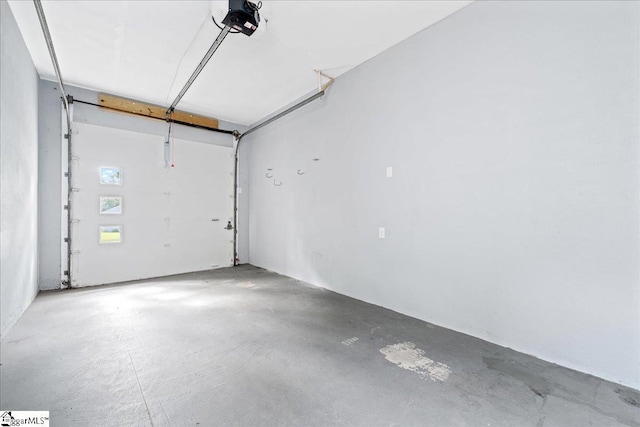222 Woodview Ave, Spartanburg, SC 29306 - garage with a garage door opener