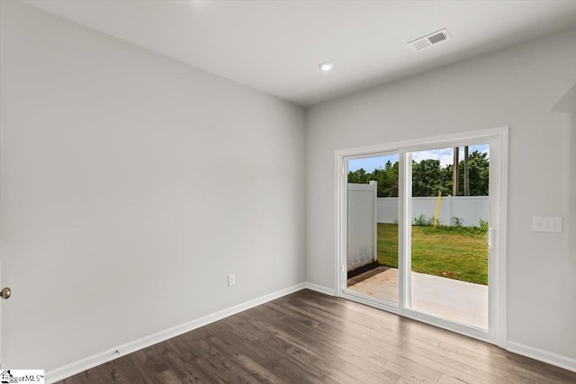 102 Randwick Ln, Greer, SC 29651 - empty room featuring dark wood finished floors, baseboards, and recessed lighting