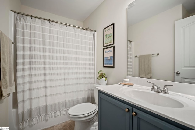 full bath featuring toilet, vanity, and shower / tub combo with curtain