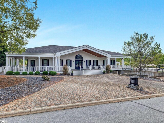 5 Laurelcrest Ln, Travelers Rest, SC 29690 - view of front facade featuring a porch