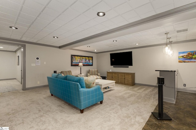 living area featuring baseboards, carpet floors, recessed lighting, and ornamental molding