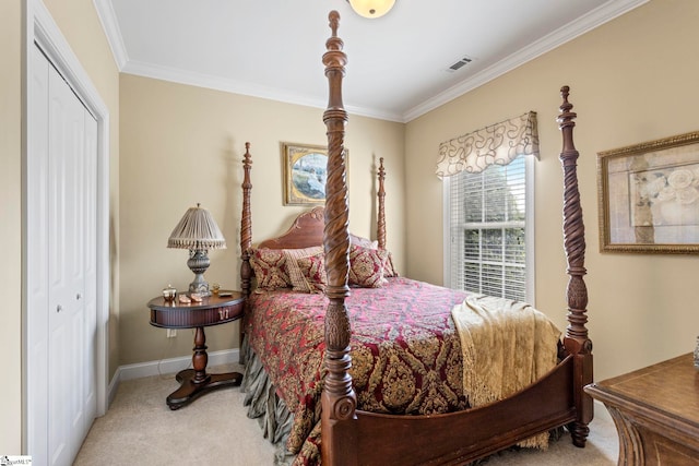 1008 Calumet Ct, Piedmont, SC 29673 - bedroom with carpet, a closet, crown molding, and baseboards