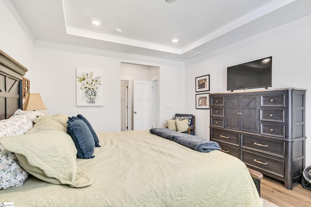 1560 Shallons Ct, Spartanburg, SC 29301 - bedroom with light wood-style floors, recessed lighting, and a raised ceiling