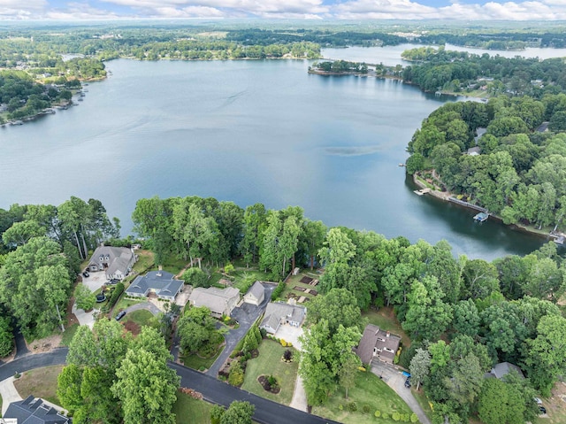702 Lakewinds Blvd, Inman, SC 29349 - aerial overview of property's location featuring a large body of water and nearby suburban area