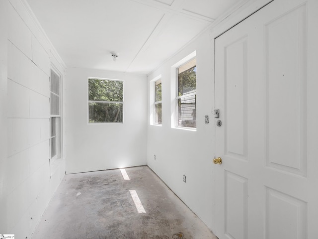 7 Williams St, Spartanburg, SC 29301 - entrance foyer with plenty of natural light