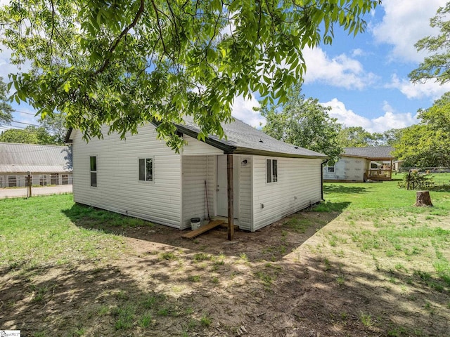 7 Williams St, Spartanburg, SC 29301 - rear view of property featuring a lawn
