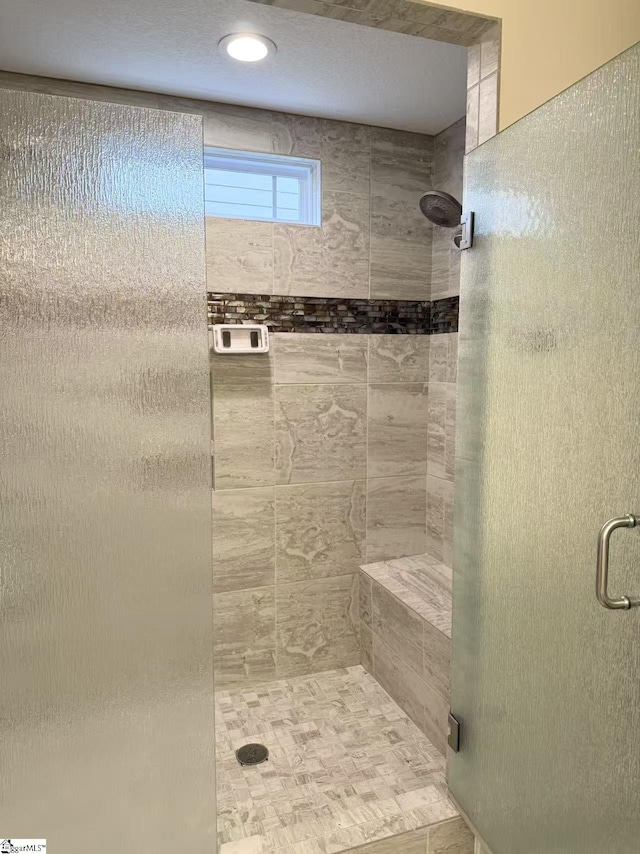 920 Hunterdale Ln, Boiling Springs, SC 29316 - full bath featuring a shower stall