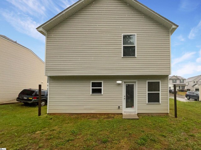 135 Evvalane Dr, Spartanburg, SC 29302 - back of property with a yard