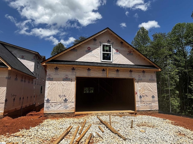 view of detached garage