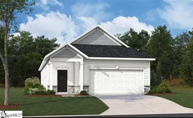 view of front facade featuring a garage, a front lawn, and driveway