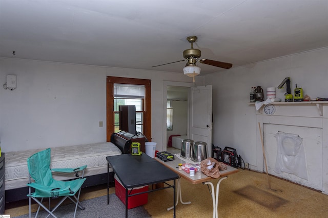 156 Spencer Rd, Jonesville, SC 29653 - living room featuring a ceiling fan