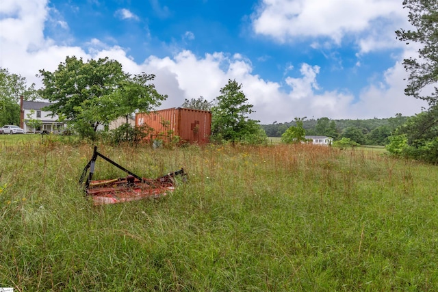 156 Spencer Rd, Jonesville, SC 29653 - view of yard featuring a pole building and an outdoor structure