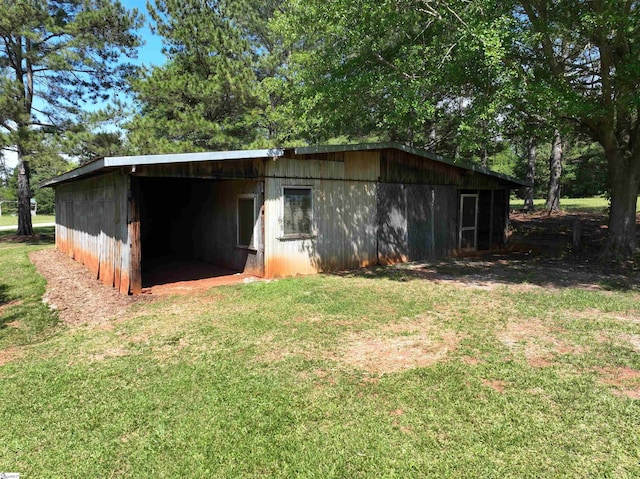 view of outbuilding featuring an outbuilding