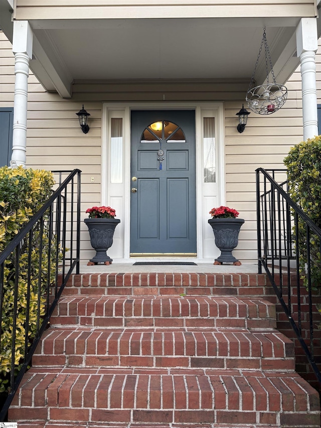 111 Golf View Ln, Greenville, SC 29609 - property entrance with a porch
