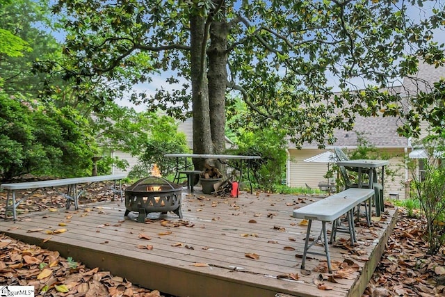 111 Golf View Ln, Greenville, SC 29609 - deck with an outdoor fire pit