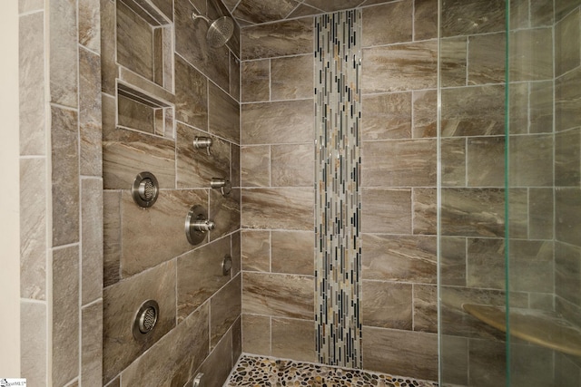15 Paddington Ave, Greenville, SC 29609 - full bathroom with a shower stall