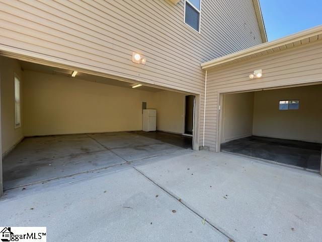 9 Sheldrake Pl, Simpsonville, SC 29681 - garage with driveway