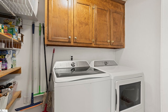 202 Shadow Oaks Dr, Easley, SC 29642 - laundry area with independent washer and dryer and cabinet space
