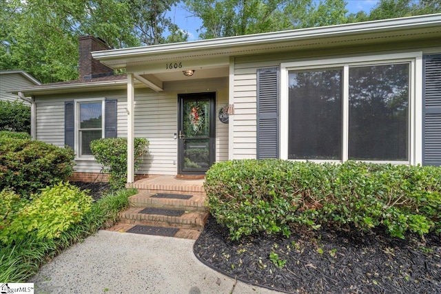 1606 Winding Way, Taylors, SC 29687 - entrance to property featuring a chimney