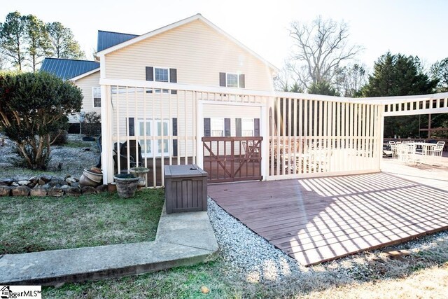 521 N Calhoun Shores Pkwy, Calhoun Falls, SC 29628 - view of back of property