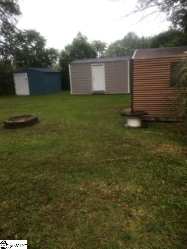 413 S Florida Ave, Greenville, SC 29611 - view of grassy yard