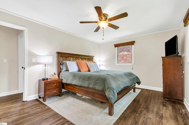 101 Kenilworth Ct, Greenville, SC 29615 - bedroom with wood finished floors, baseboards, crown molding, and a ceiling fan