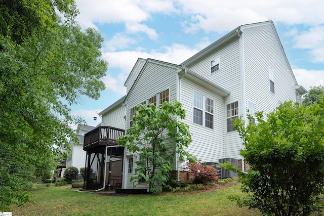 104 White Bark Way, Taylors, SC 29687 - back of property featuring a lawn and a deck