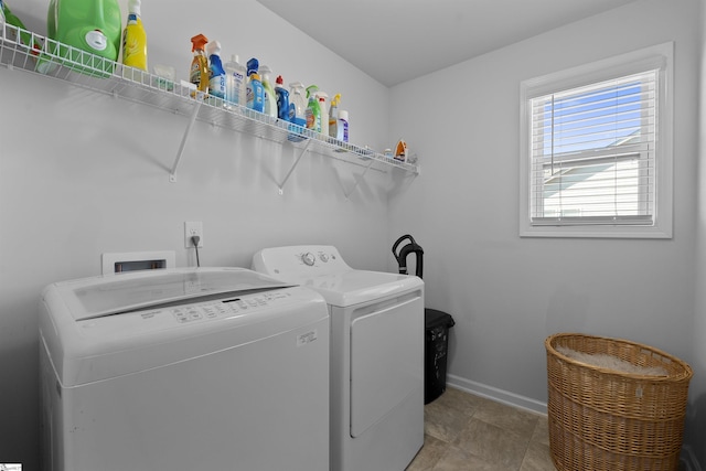 605 Mosque Ln, Lyman, SC 29365 - clothes washing area with washer and clothes dryer and baseboards