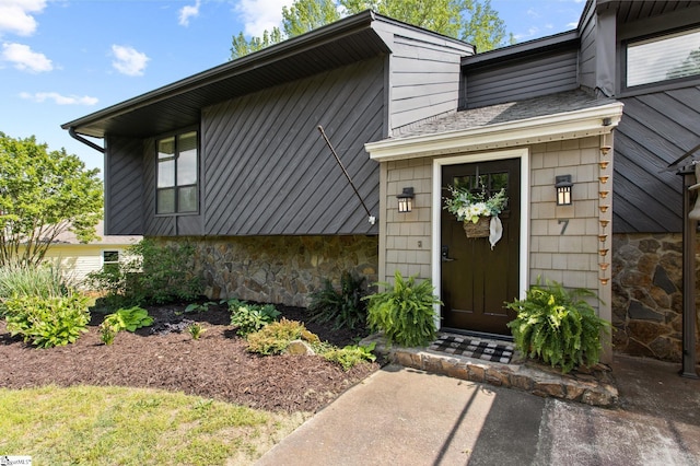 7 Bendingwood Cir, Taylors, SC 29687 - doorway to property featuring stone siding
