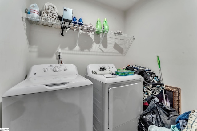 625 Mccormick Ln, Lyman, SC 29365 - laundry room with separate washer and dryer