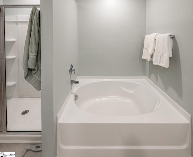 115 Slateford Cir, Piedmont, SC 29673 - bathroom with a stall shower and a garden tub