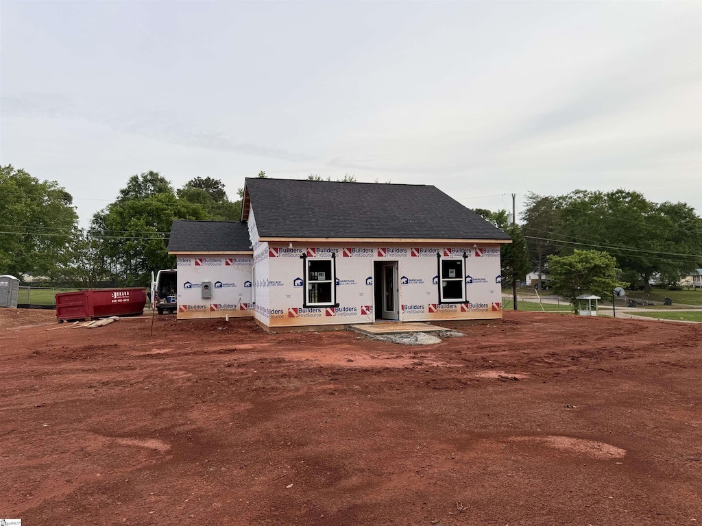 241 Woodgate Rd, Cowpens, SC 29330 - view of front facade with roof with shingles