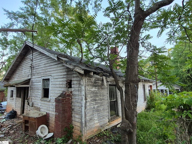 view of home's exterior
