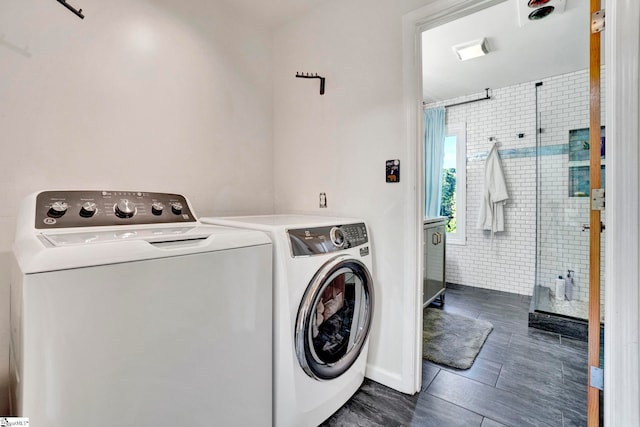 313 Viewmont Dr, Greenville, SC 29609 - clothes washing area featuring separate washer and dryer