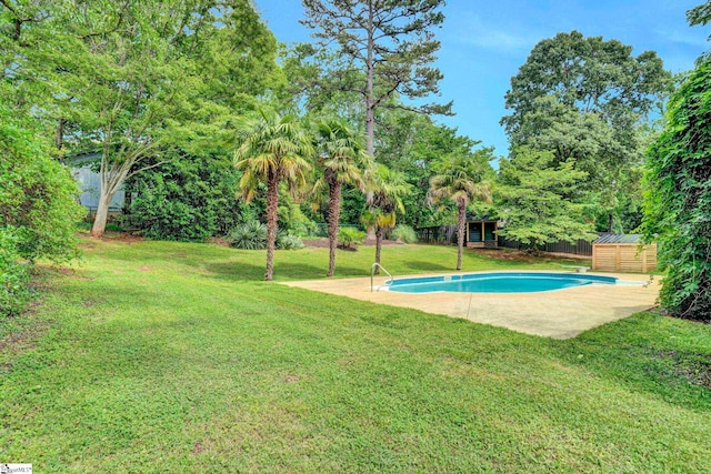 167 Lake Bowen Dr, Inman, SC 29349 - outdoor pool with an outdoor structure and a storage shed