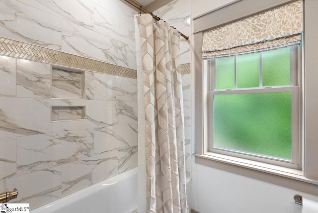 5 Maxfli Ct, Greenville, SC 29690 - bathroom featuring plenty of natural light and shower / bath combo with shower curtain