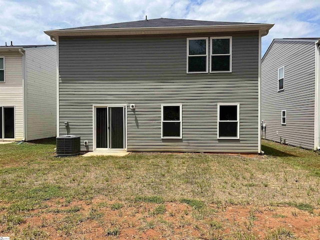 618 Farmstead Trl, Inman, SC 29349 - back of property featuring a yard and central AC