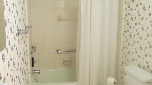 320 N Adair St, Clinton, SC 29325 - full bathroom featuring shower / bath combination with curtain and toilet